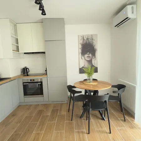 Przytulny 3, Self Check-in Rzeszów